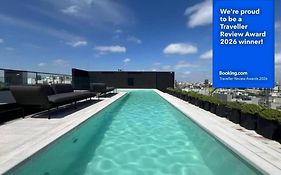 Palermo Quo Zapata Premiado Studio Diseño Rooftop Pool